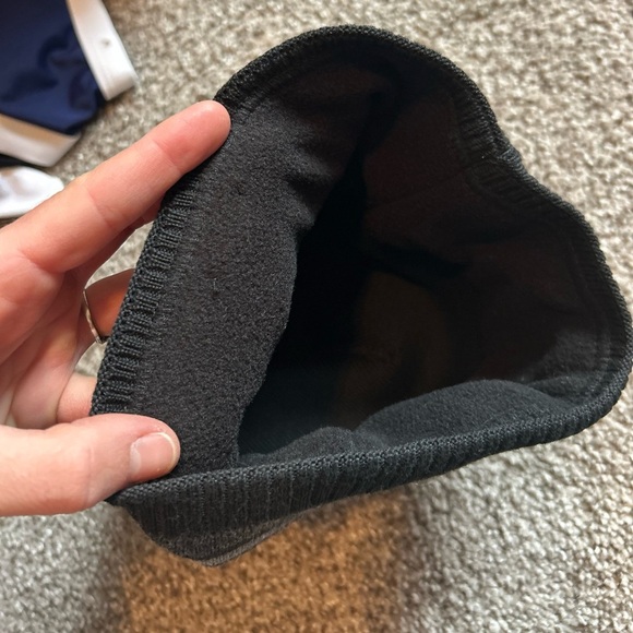 Black and Gray Beanie mens - Picture 3 of 3